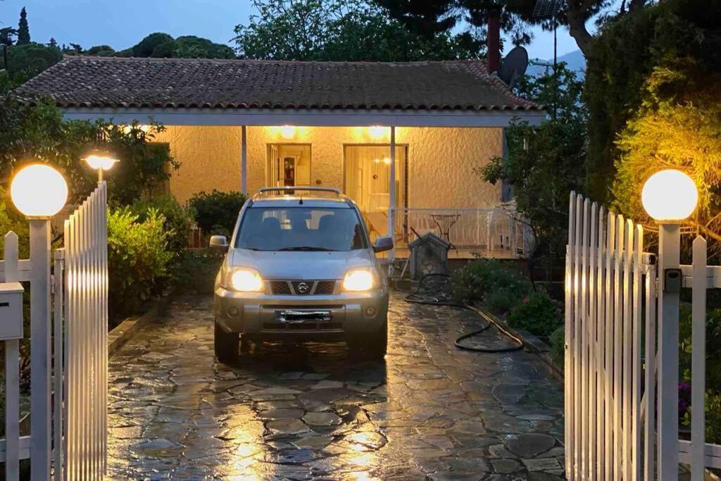 Koko'S Summer House Nea Makri Exterior photo